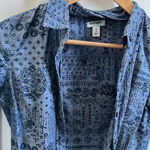 Old Navy top